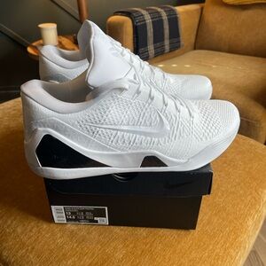 Nike- Kobe IX Elite Low Protro